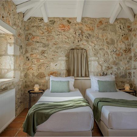 Gagouinos Cottage Koríthion Esterno foto