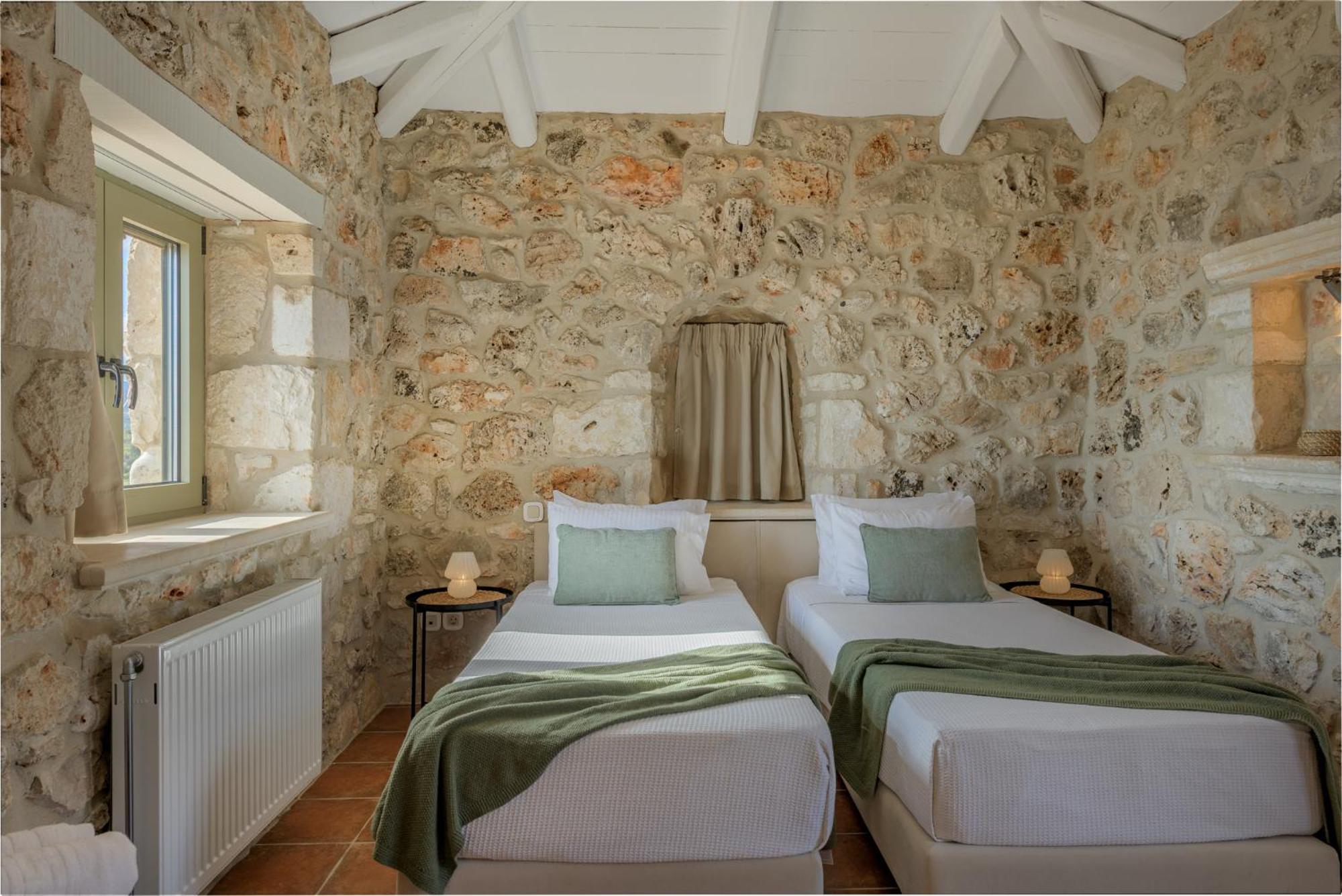 Gagouinos Cottage Koríthion Esterno foto